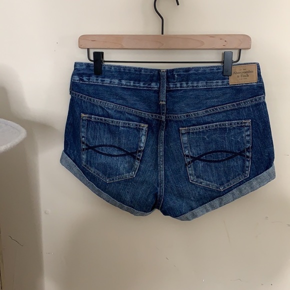 abercrombie & fitch • cuffed cutoff denim shorts - Picture 11 of 11